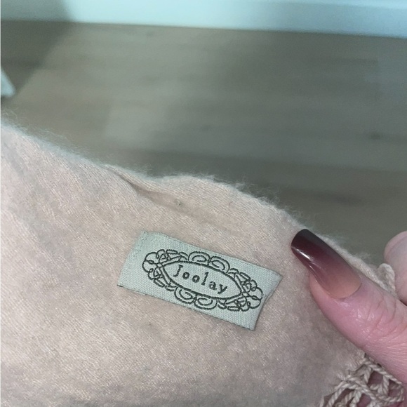 Jeolay Luxury Cashmere-Silk Blend Wrap Scarf Shawl - Soft Beige Fringe ends - Picture 11 of 14